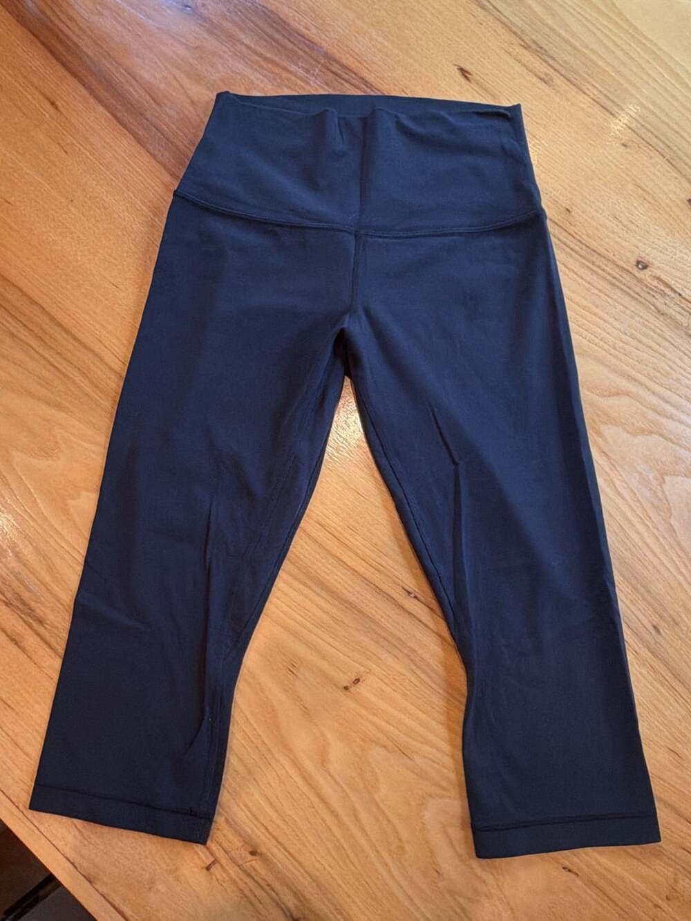 Lululemon Align High-Rise Crop Size 6 Black Leggings